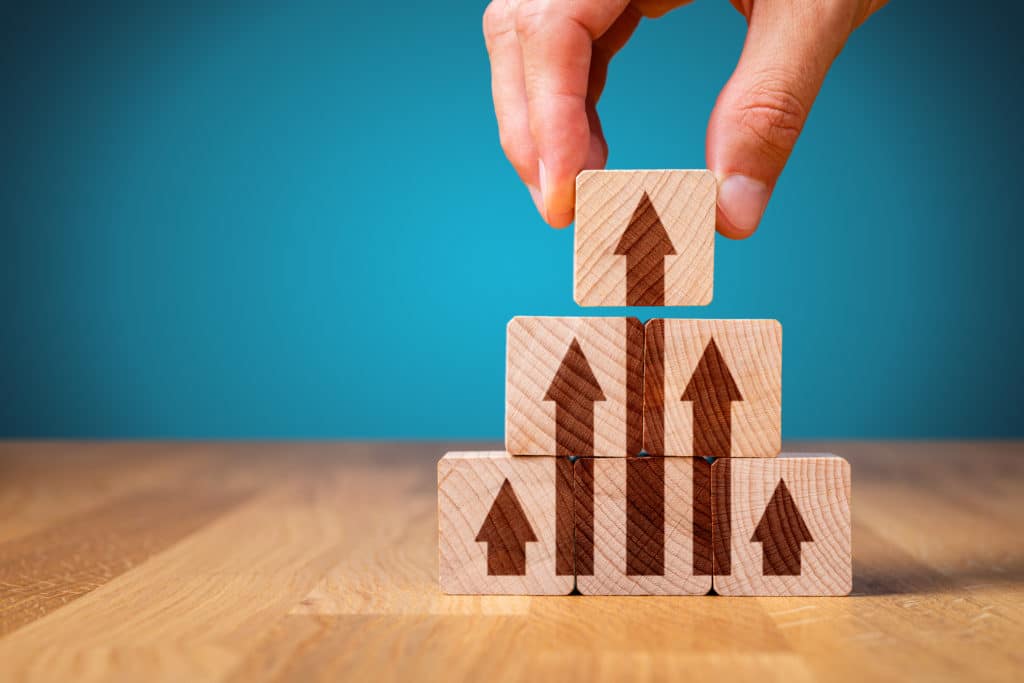 Confidence in economy turns positive for first time in 3 years