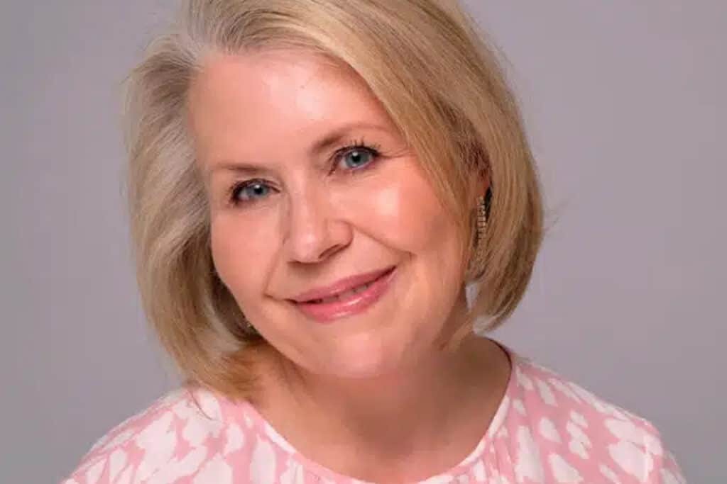 caroline roberts